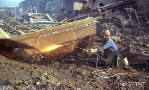Destruction de l'aciérie Thomas (Réhon)